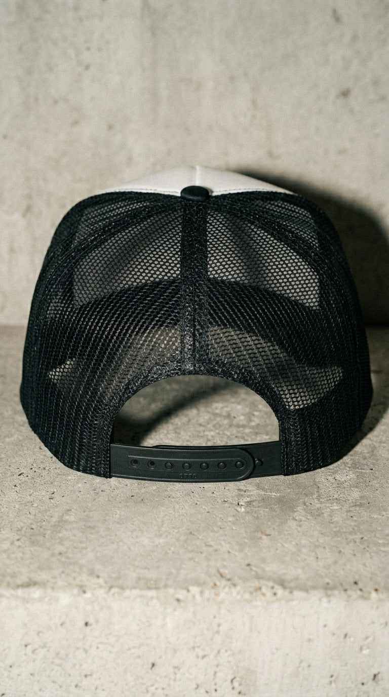 BLITZ Pro League Trucker Hat — Y2K Sport Streetwear Snapback